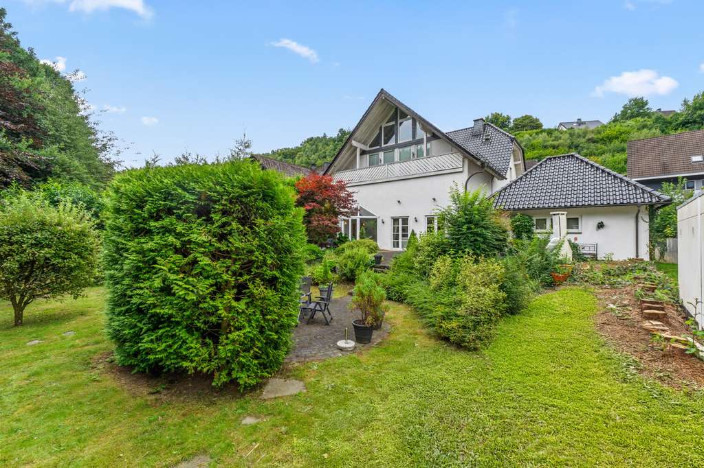 Immobilie in Olpe - Großzügiges Anwesen in Olper Stadtnähe! - Bild 4