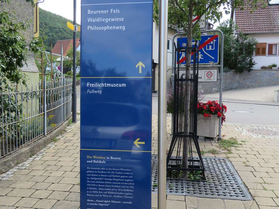 Hauptstraße in Beuren