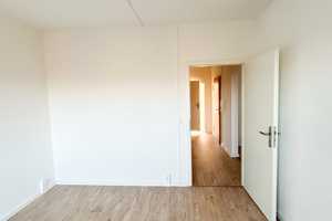 Familien hergehört! TOP 5-Raum-Wohnung mit moderner Einbauküche, 2 Balkonen und 2 Badezimmer! – Wolgograder Allee 68, 9123 Chemnitz – Vorschaubild 29