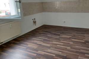 Kompakte und schöne Wohnung in der Kraftwerksiedlung – Brüder-Lang-Straße 16, 6749 Bitterfeld-Wolfen – Vorschaubild 2