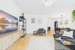 Großzügige 3-Zimmer-Wohnung mit zwei Balkonen in gefragter Lage von Haunstetten – Die vollständige Adresse der Immobilie erhältst du vom Anbieter., 86179 Haunstetten-Nord, Augsburg – Vorschaubild 2