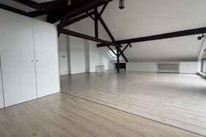 Geräumige Dachgeschosswohnung mit stilvoller Dachterrasse in Solingen-Gräfrath. – Die vollständige Adresse der Immobilie erhältst du vom Anbieter., 42653 Gräfrath, Solingen – Vorschaubild 4