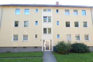 sanierte 2-Zimmer-Wohnung in zentraler Lage – Cheruskerstr. 16, 44793 Kruppwerke, Bochum – Vorschaubild 1