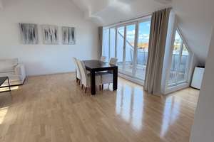 Exklusive Dachgeschosswohnung mit Balkon – stilvolles Wohnen über den Dächern Münchens – Die vollständige Adresse der Immobilie erhältst du vom Anbieter., 80809 Am Riesenfeld, München – Vorschaubild 10