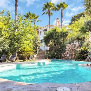 Magische und substantielle Immobilie im Hinterland zwischen Málaga und Marbella