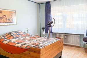 3 - Zimmer Wohnung mit zwei Balkonen sucht neuen Eigentümer  – Eichenweg 1, 41517 Grevenbroich – Vorschaubild 2