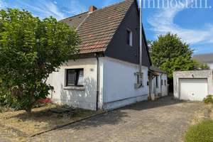 SANIERUNGSTRAUM! Doppelhaushälfte mit Garage in toller Lage von Bottrop-Fuhlenbrock – Die vollständige Adresse der Immobilie erhältst du vom Anbieter., 46242 Fuhlenbrock, Bottrop – Vorschaubild 2