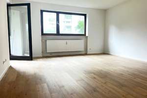 MAIER - Sofort verfügbar! Großzügige 2-Zi-Wohnung mit EBK und Westbalkon! – Die vollständige Adresse der Immobilie erhältst du vom Anbieter., 80797 Am Luitpoldpark, München – Vorschaubild 2