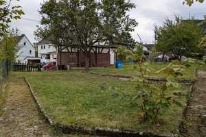 Einfamilienhaus mit schönem Grundstück in ruhiger Lage in zweiter Baureihe in Holzhausen! – Siegen-Wittgenstein (Kreis) – Vorschaubild 5