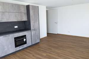 3-Zimmer-Wohnung mit großer Terrasse und Garten zu vermieten – Rudolf-Vogt-Str. 6a, 93059 Galgenberg, Regensburg – Vorschaubild 2