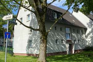 Helle Dachgeschosswohnung in einer ruhigen Wohnstraße in Essen-Burgaltendorf – Auf dem Loh 17, 45289 Burgaltendorf, Essen – Vorschaubild 1