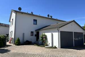 Energieeffiziente DHH mit Garage in Altomünster – provisionsfrei von privat – Staufer-Ring 6b, 85250 Altomünster – Vorschaubild 1