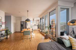 🏙️ Ganz oben in Mitte — Bezugsfreies 4-Zimmer-Penthouse mit Terrasse, EBK & Tiefgarage – 10178 Mitte (Ortsteil), Berlin – Vorschaubild 2