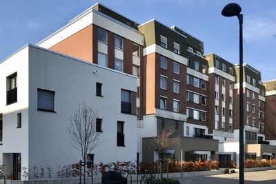 ... VEEDEL LIVING! 
106 m² / 3 Zimmer / 2 Bäder / Loggia / Aufzug