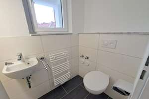 Frisch modernisierte 3 1/2-Zimmer-Wohnung mit Balkon in Bremerhaven-Lehe! – Nelly-Sachs-Straße 7, 27568 Lehe, Bremerhaven – Vorschaubild 9