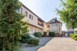 Hochwertige- 8- ZKB * ELW *Dachgarten * Mainblick* 2 Carport*