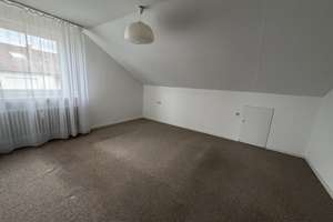 Hübsche 3 Zi- DG Wohnung mit EBK, Balkon und Einzelgarage in Leutenbach – Die vollständige Adresse der Immobilie erhältst du vom Anbieter., 71397 Leutenbach – Vorschaubild 11