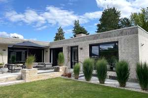 Traumhafter Bungalow,saniert, mit Vollunterkellerung – Wohnen mit Flair – Die vollständige Adresse der Immobilie erhältst du vom Anbieter., 30559 Kirchrode, Hannover – Vorschaubild 1