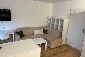 Stilvolle 1-Zimmer-Wohnung mit Balkon und EBK in München Perlach – Therese-Giehse-Allee 60, 81739 München – Vorschaubild 9