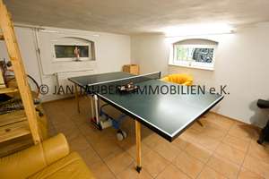 ***GERÄUMIGE FAMILIENVILLA MIT POTENTIAL*** 2 Vollgeschosse mit Keller und Südwestlage – Die vollständige Adresse der Immobilie erhältst du vom Anbieter., 22159 Farmsen-Berne, Hamburg – Vorschaubild 26