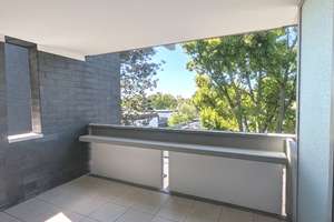 Kaiserswerth: Modernisiertes Apartment mit 10 m² Sonnenbalkon – Einziehen & Wohlfühlen – Die vollständige Adresse der Immobilie erhältst du vom Anbieter., 40489 Kaiserswerth, Düsseldorf – Vorschaubild 2