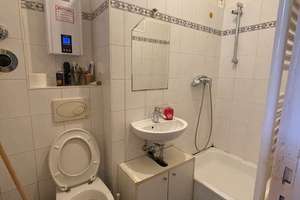 2 Zimmer Wohnung in einem Wohn-/Geschäftshaus direkt vom Eigentümer zu Verkaufen – Nussbaum Allee 29, 14050 Westend, Berlin – Vorschaubild 12