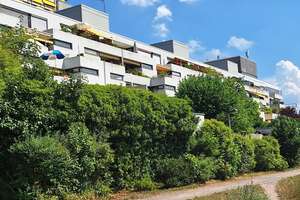 100m² Terrassenwohnung am Rüppurrer Schloss mit großer Terrasse, zwei Balkonen und Garage – Am Rüppurrer Schloss 3a, 76199 Weiherfeld-Dammerstock, Karlsruhe – Vorschaubild 2