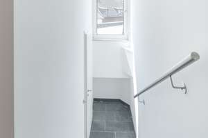 Gut ausgestattete 3 Zimmer-Wohnung mit Dachterrasse & Einbauküche  in Düsseldorf Pempelfort – Die vollständige Adresse der Immobilie erhältst du vom Anbieter., 40479 Pempelfort, Düsseldorf – Vorschaubild 13