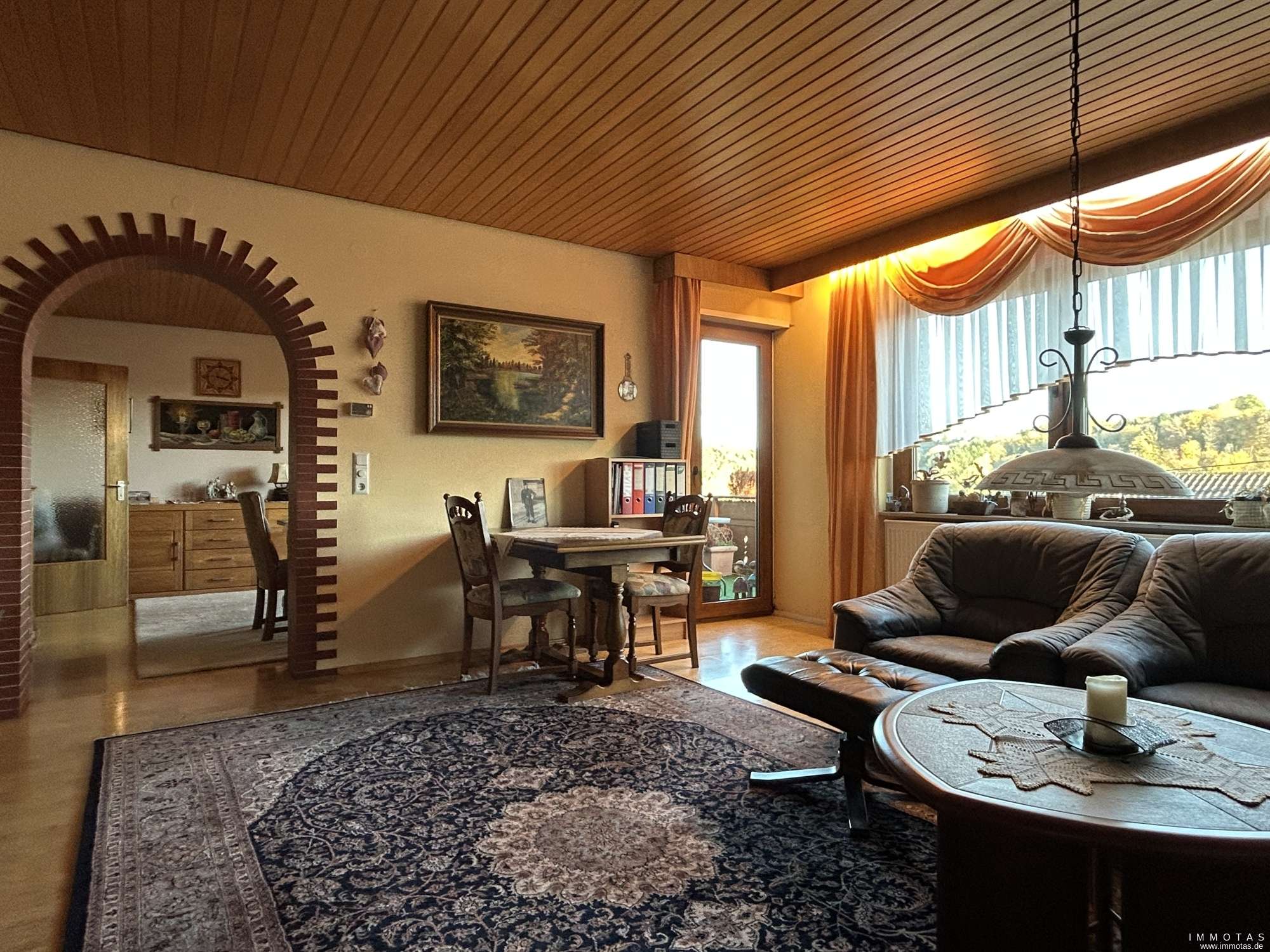 Immobilie in Lambsborn - Zwei- bis Dreifamilienhaus mit Garten und Garage - Bild 2