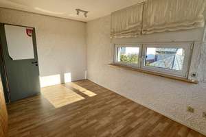 *Provisionsfrei*Ein echtes 2-Familienhaus mit unverwechselbarem Kamin-Unikat &idyllischem Grundstück – Rosmerthastraße xx, 55126 Finthen, Mainz – Vorschaubild 47