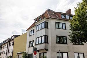 *** 1 ZKB APARTMENT im DG - AUFSTEIGENDE LAGE mit guter ANBINDUNG in NÄHE der WESER *** – Die vollständige Adresse der Immobilie erhältst du vom Anbieter., 28197 Woltmershausen (Ortsteil), Bremen – Vorschaubild 1