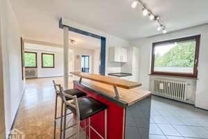 Vielseitig nutzbares und sehr gepflegtes 1-3 Familienhaus mit unverbaubarer Aussicht. – Rohrbacherstr 16, 78098 Triberg im Schwarzwald – Vorschaubild 3