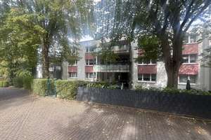 JA, zur 3-Zimmer-Eigentumswohnung mit großem Balkon und Stellplatz in begehrter Lage Näh