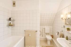 Wohnen über den Dächern von Bremen-Blumenthal – mit viel Platz, Weserblick und Raum für neue Ideen – Die vollständige Adresse der Immobilie erhältst du vom Anbieter., 28779 Blumenthal (Ortsteil), Bremen – Vorschaubild 15