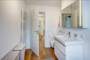 Möbliert: Haus‑in‑Haus‑Wohnung in exklusiver Lage am Isarhochufer  – Die vollständige Adresse der Immobilie erhältst du vom Anbieter., 81545 Harlaching, München – Vorschaubild 16