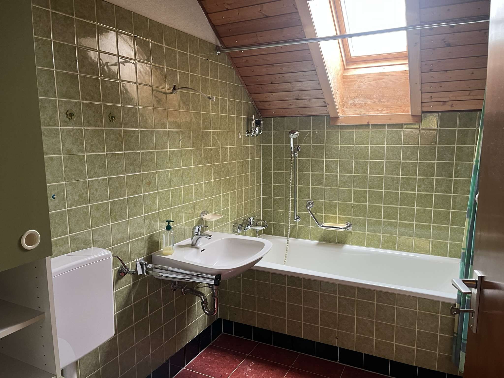 Immobilie in Durlangen - Schönes EFH mit ELW und großem Garten in ruhiger Lage - Bild 1