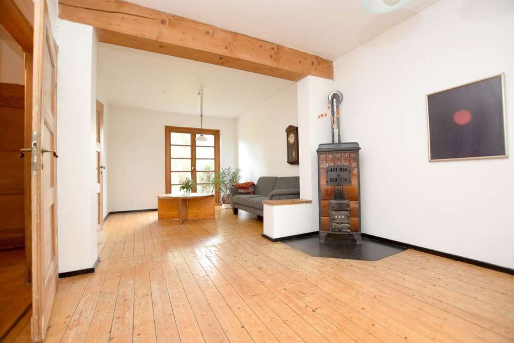 Immobilie in Helmstedt - Stilvolle, große Stadtvilla zum Modernisieren mit viel Charme + schönem Garten... - Bild 2