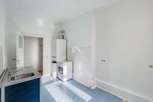 GROßZÜGIGE UND KLASSISCHE ALTBAUWOHNUNG MIT BALKON IN PRENZLAUER BERG! PROVISIONSFREI! – Ueckermünder Str. 17, 10439 Prenzlauer Berg, Berlin – Vorschaubild 12