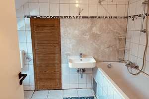 Frisch Renovierte Wohnung  in Pforzheim: 2-Zimmer-Dachgeschosswohnung – Bismarckstraße 18, 75179 Nordstadt, Pforzheim – Vorschaubild 6