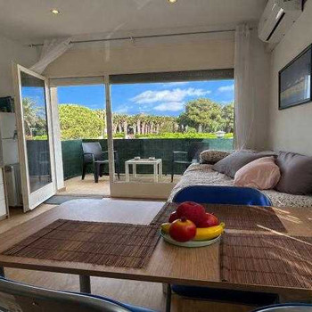 Charmante, renovierte Wohnung im Herzen des Port de Llançà