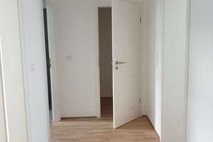 **Hochwertig saniertes Jugendstilhaus mit Balkon, FBHZ, Aufzug** WE06**( 2-jährige Mindestmietdauer) – Körnerstraße 17, 9130 Sonnenberg, Chemnitz – Vorschaubild 5