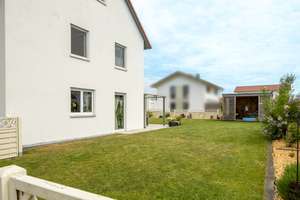 Modernes Einfamilienhaus – Familienidyll mit großem Garten und zwei Garagen – Die vollständige Adresse der Immobilie erhältst du vom Anbieter., 87776 Sontheim – Vorschaubild 20