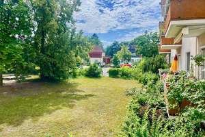 Bezugsfrei: Wohnung mit Loggia und Gemeinschaftsparkplatz in Berlin-Zehlendorf – Die vollständige Adresse der Immobilie erhältst du vom Anbieter., 14167 Zehlendorf, Berlin – Vorschaubild 3