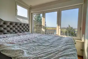 Zweifamilienhaus mit Einliegerwohnung für Kapitalanleger geeignet – Hochtaunuskreis – Vorschaubild 4