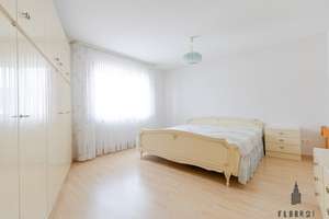 Gepflegtes 3-Familienhaus mit Ausbaupotential, saniert und sofort verfügbar! – Die vollständige Adresse der Immobilie erhältst du vom Anbieter., 63801 Kleinostheim – Vorschaubild 20