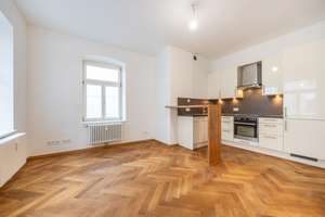lichtdurchflutete 2-Zimmer-Erdgeschoss-Wohnung im generalsanierten denkmalgeschützten Altbau – Artilleriestraße 11, 80636 Dom Pedro, München – Vorschaubild 8