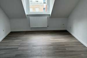 Top sanierte 3 Zimmer Wohnung mit Tageslichtbad – Erkrather Straße 158, 40233 Düsseldorf – Vorschaubild 1