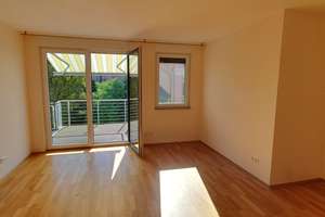 Mainzer Altstadt: Großzügige 4-Zimmer-Wohnung mit 2 Balkonen und kleinem Wintergarten