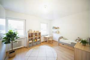 Charmantes Zweifamilienhaus mit großem Garten in attraktiver Wohnlage – Die vollständige Adresse der Immobilie erhältst du vom Anbieter., 61231 Bad Nauheim – Vorschaubild 4
