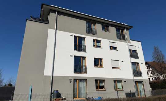 Gehobenes Wohnen in Friedrichshafen mit Blick auf die Stadt
